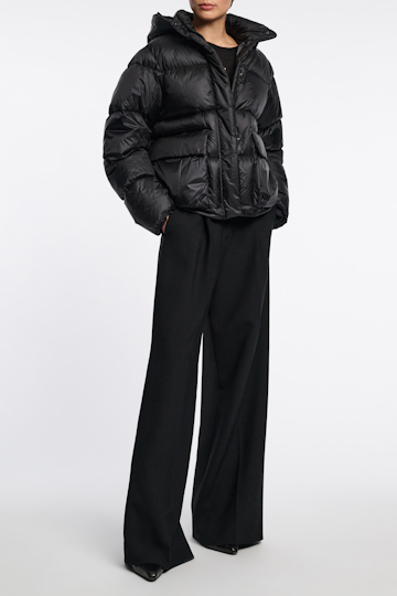 Dorothee Schumacher Daunenjacke aus Nylon pure black