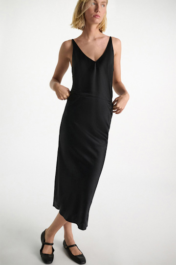 Dorothee Schumacher Stretch silk-satin midi-skirt pure black