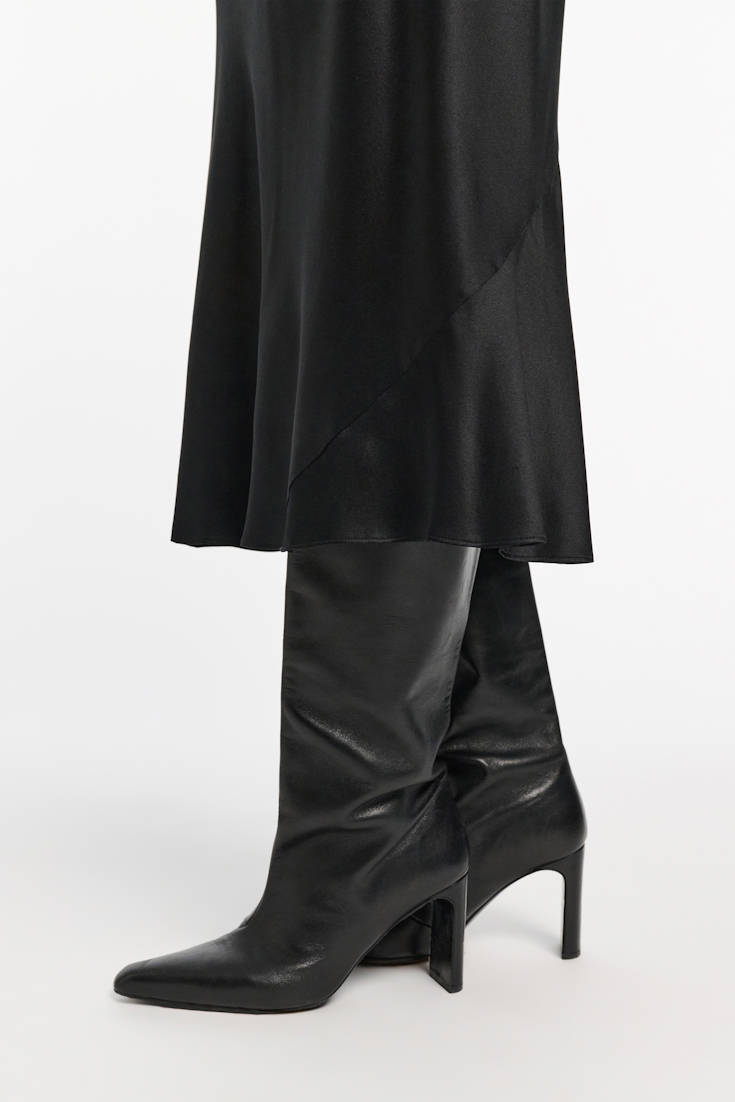 Dorothee Schumacher Rock aus Satin mit Bias-Cut pure black